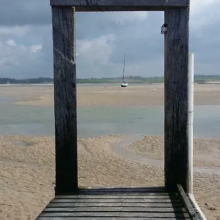 Gites De La Pointe D'agon * Агон-Кутенвиль