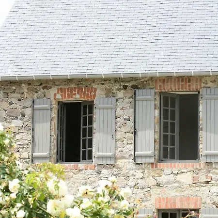 Дом отдыха Gites De La Pointe D'agon *